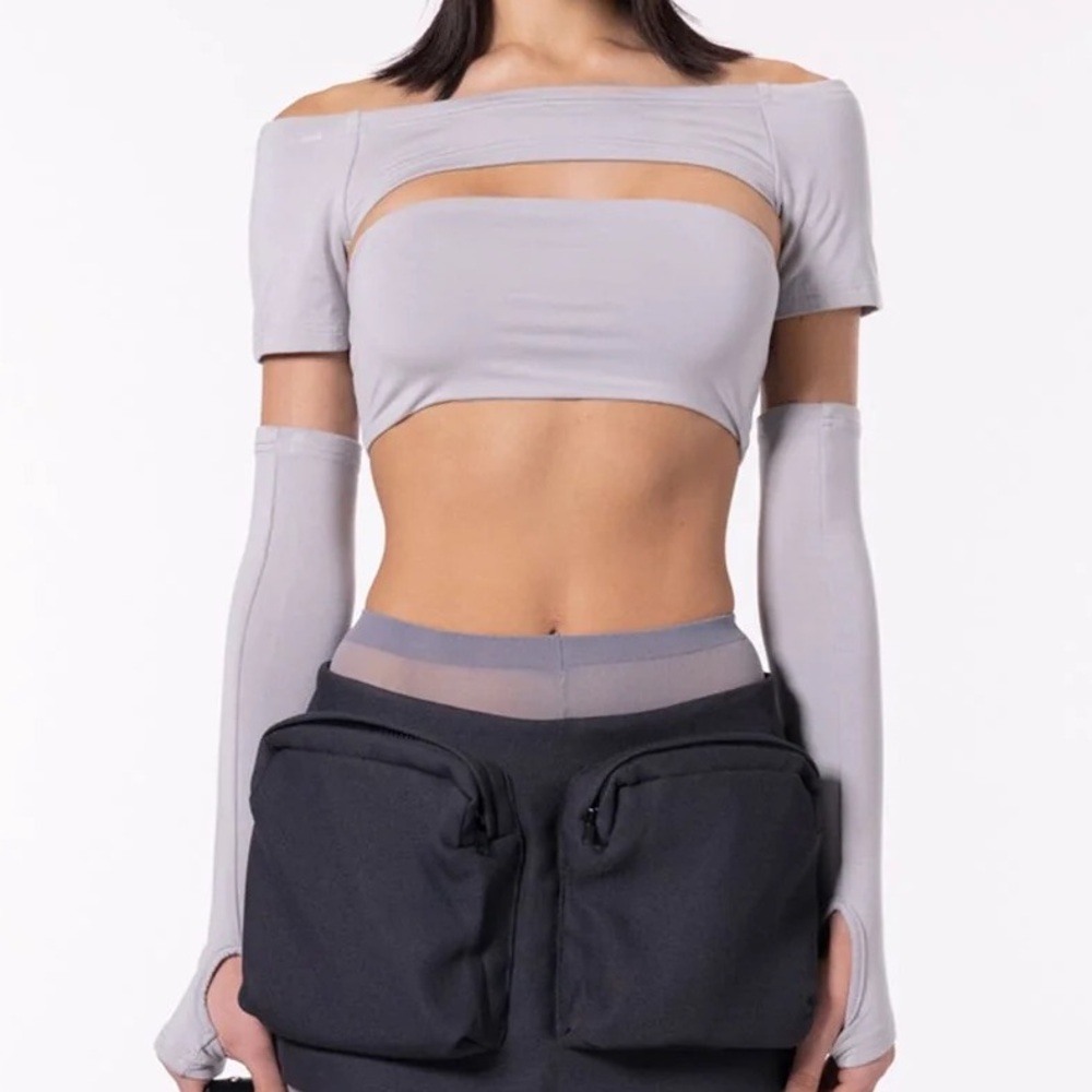 The Kript 3pc cut out long sleeve top sz medium